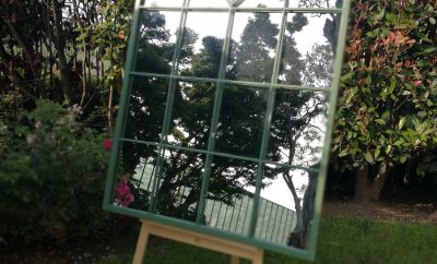 Specchio in ferro battuto verde per tableau de mariage